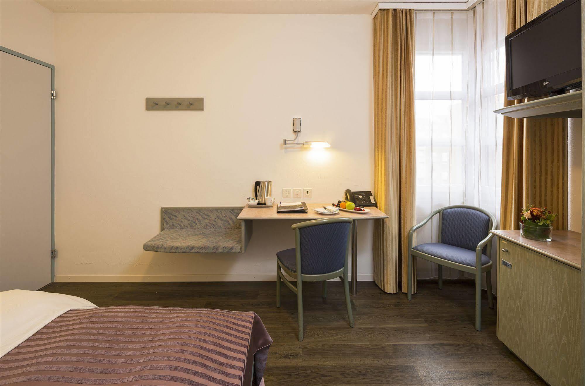 Sommerau-Ticino Swiss Quality Hotel Dietikon Ngoại thất bức ảnh